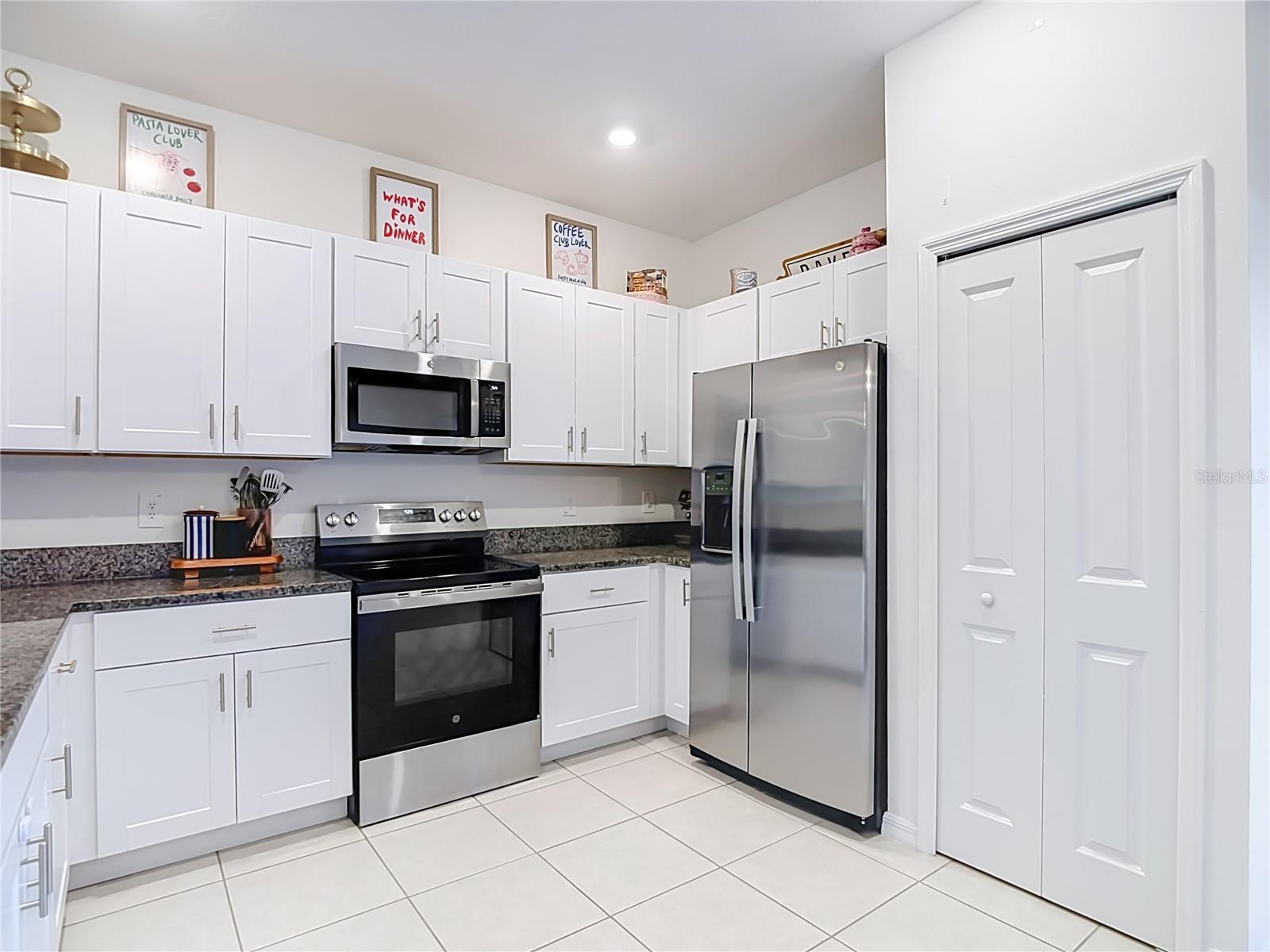 6279 SHINER ST — photo 16