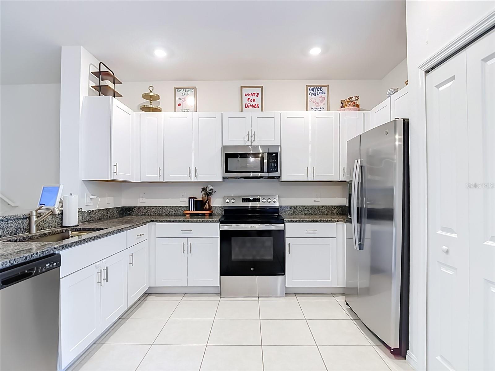 6279 SHINER ST — photo 15