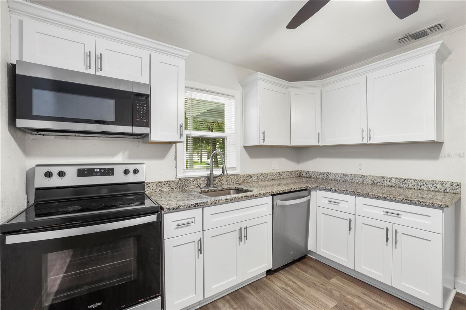 1717 W MOHAWK AVE — photo 11