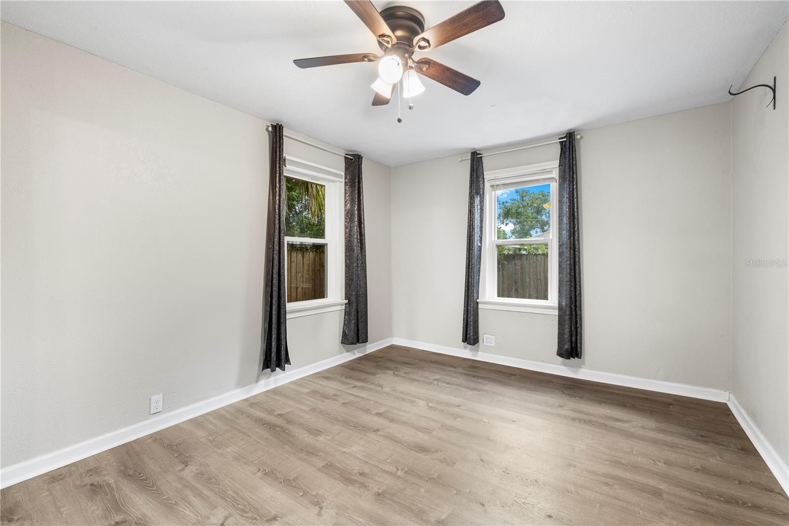 1717 W MOHAWK AVE — photo 19
