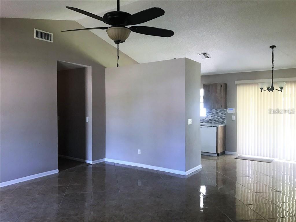 1001 JOHNSON LOOP — photo 3