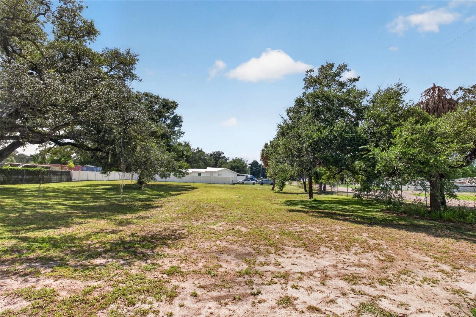 5309 E COLUMBUS DR — photo 14