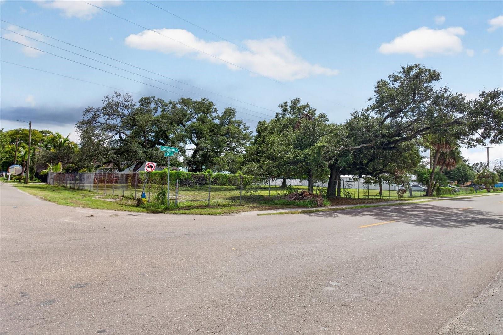 5309 E COLUMBUS DR — photo 21
