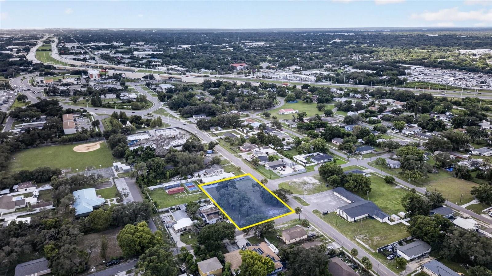 5309 E COLUMBUS DR — photo 10