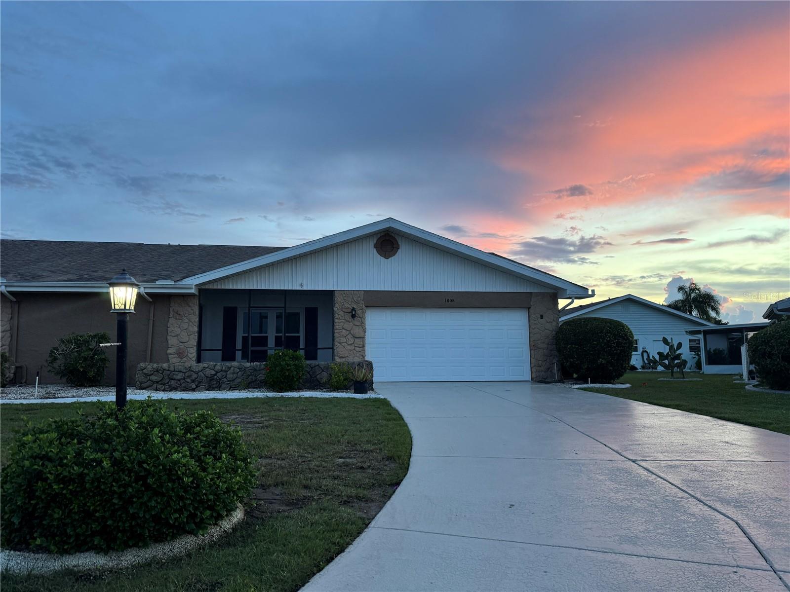 1008 YELLOWBIRD PL — photo 31