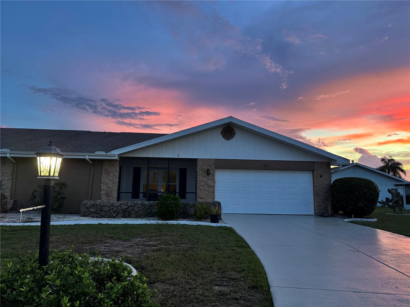 1008 YELLOWBIRD PL — photo 32