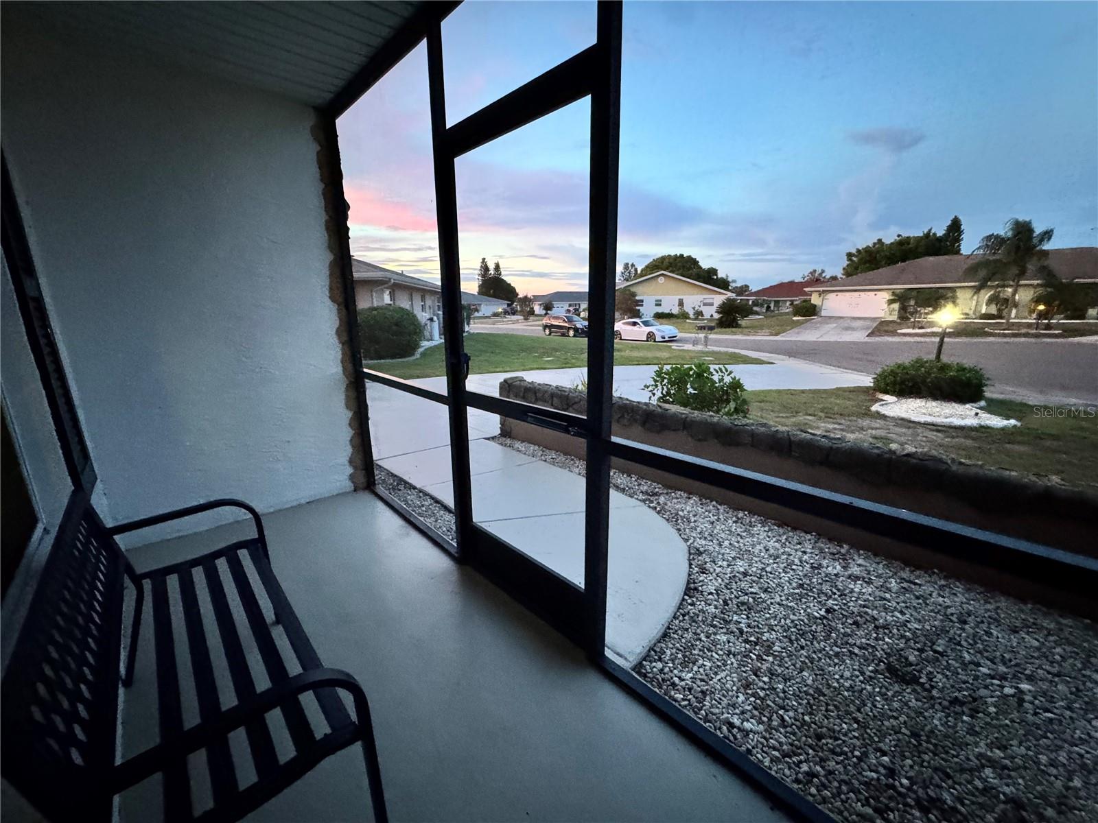 1008 YELLOWBIRD PL — photo 8