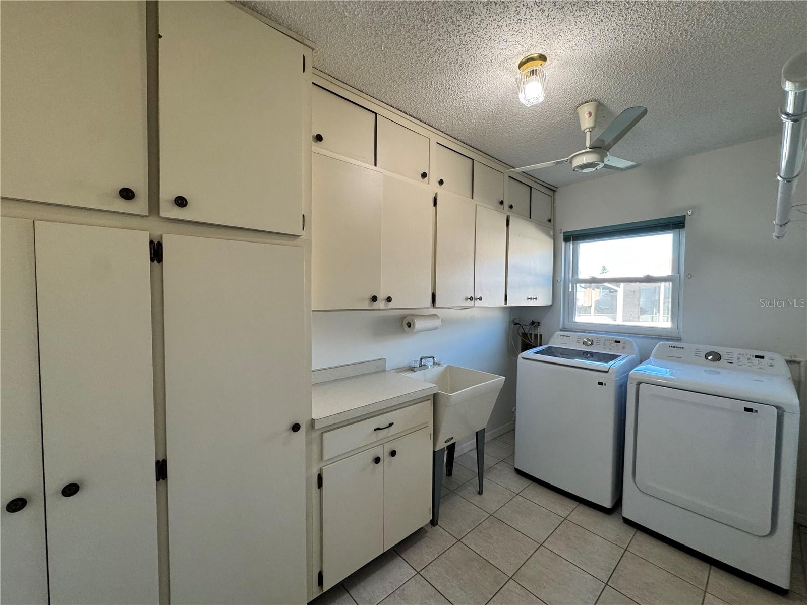 1008 YELLOWBIRD PL — photo 25