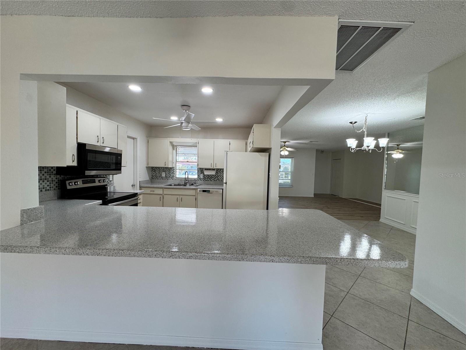 1008 YELLOWBIRD PL — photo 12