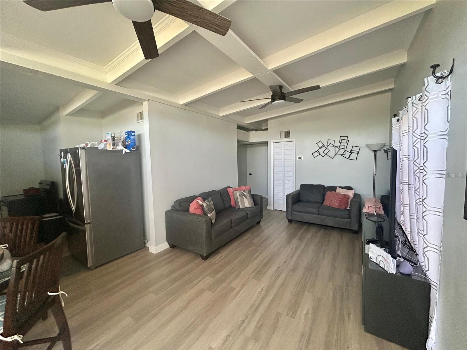7615 LAVENDER LN — photo 5