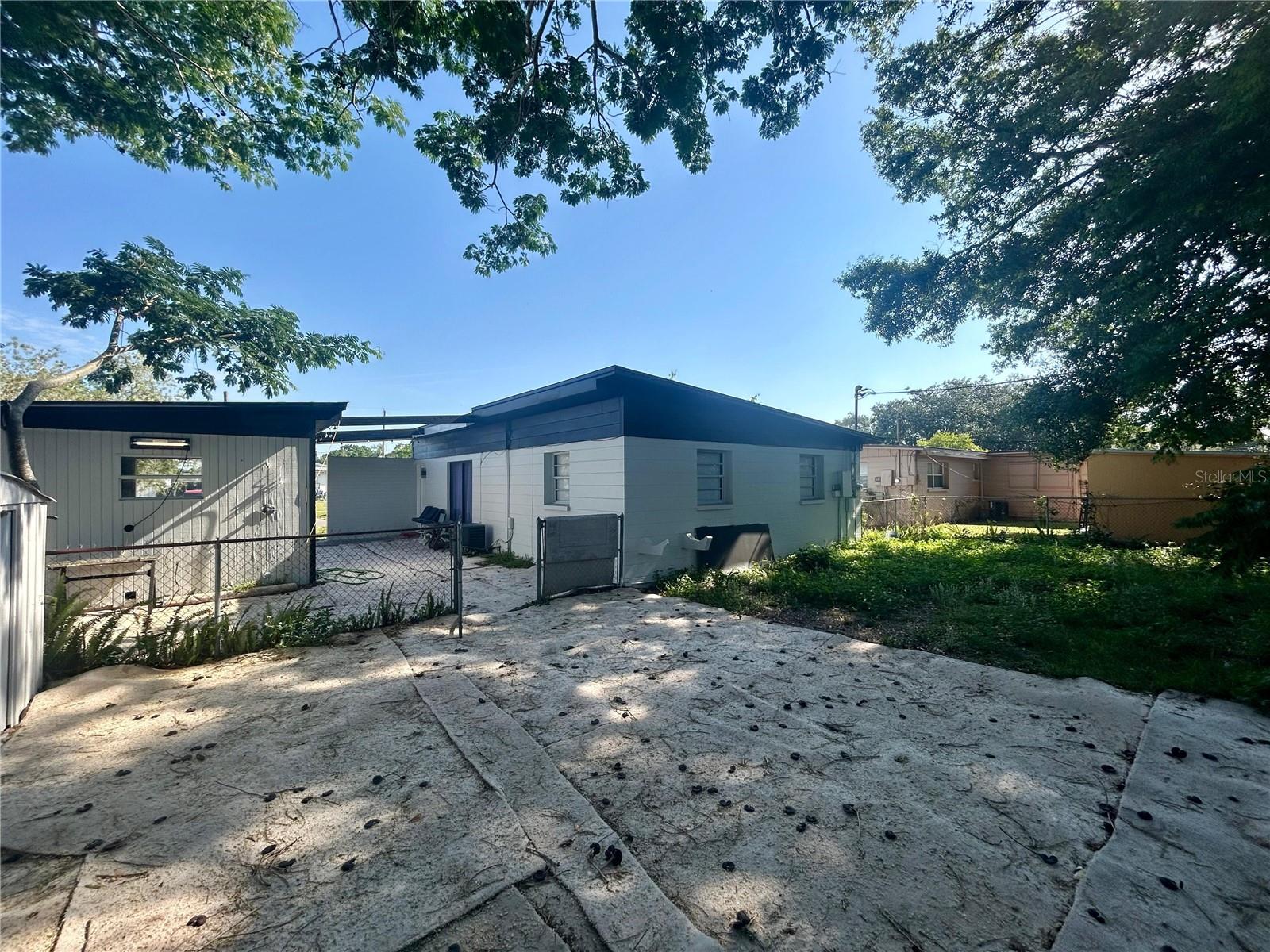 7615 LAVENDER LN — photo 16