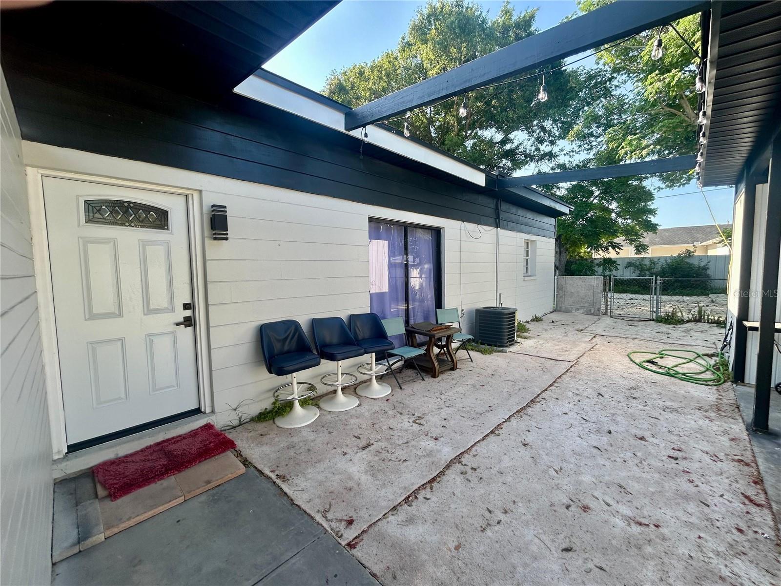 7615 LAVENDER LN — photo 4