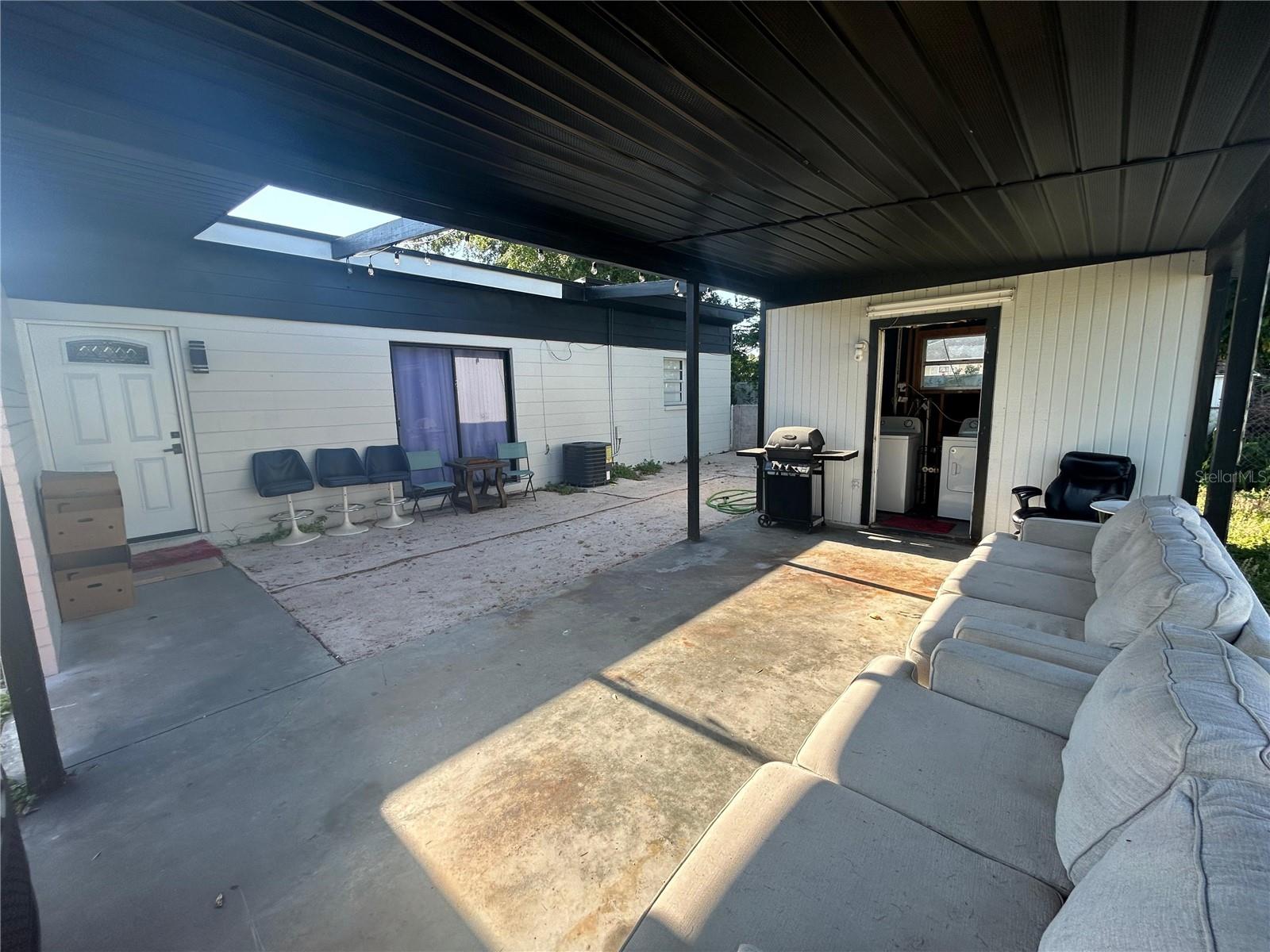 7615 LAVENDER LN — photo 3
