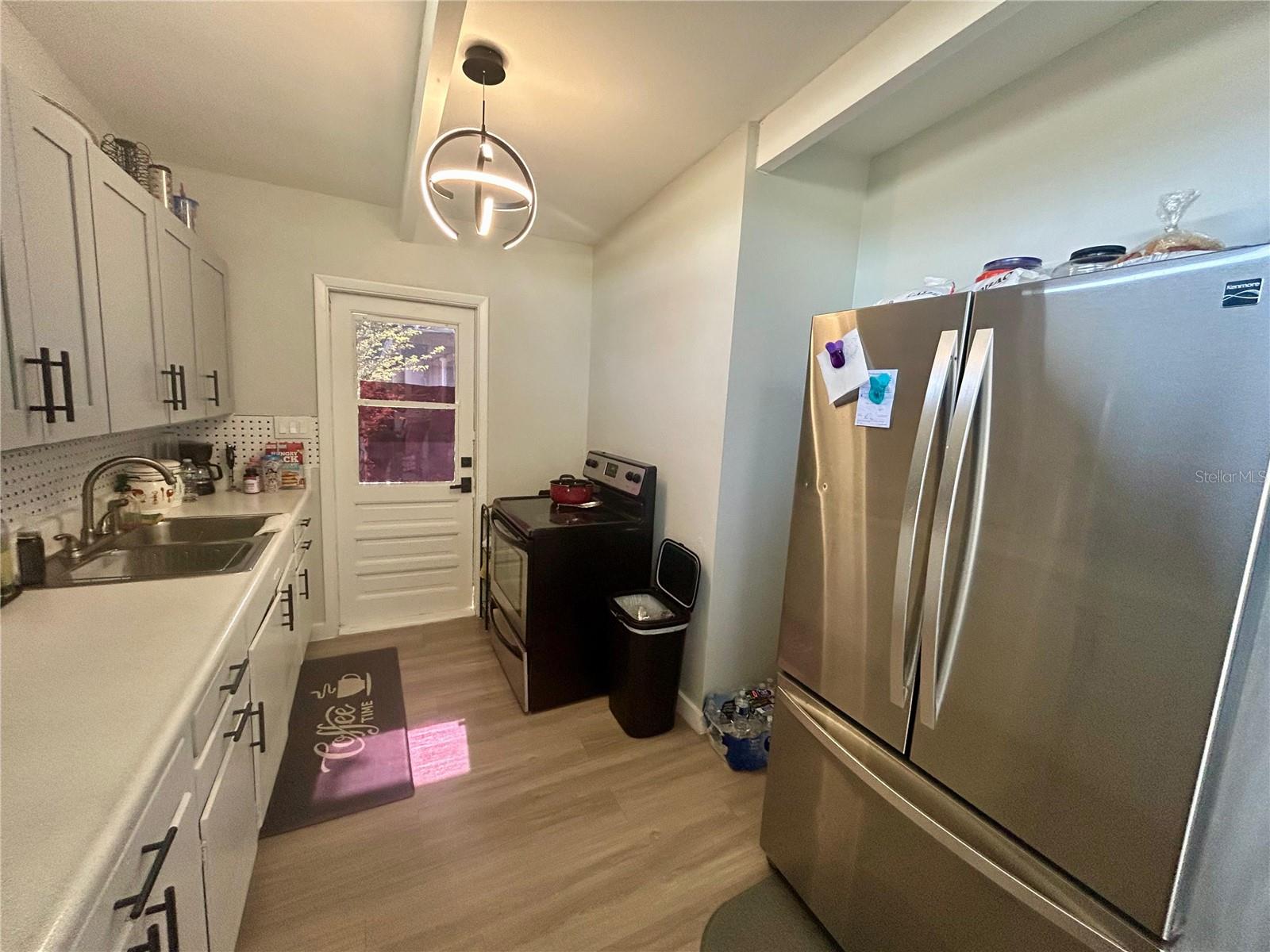 7615 LAVENDER LN — photo 9