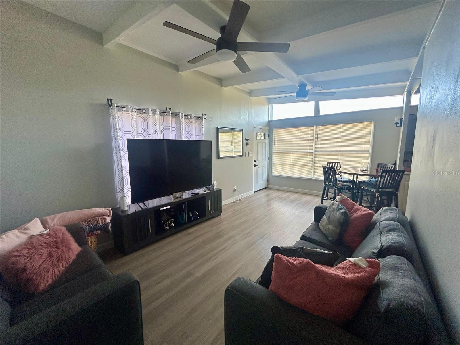 7615 LAVENDER LN — photo 7
