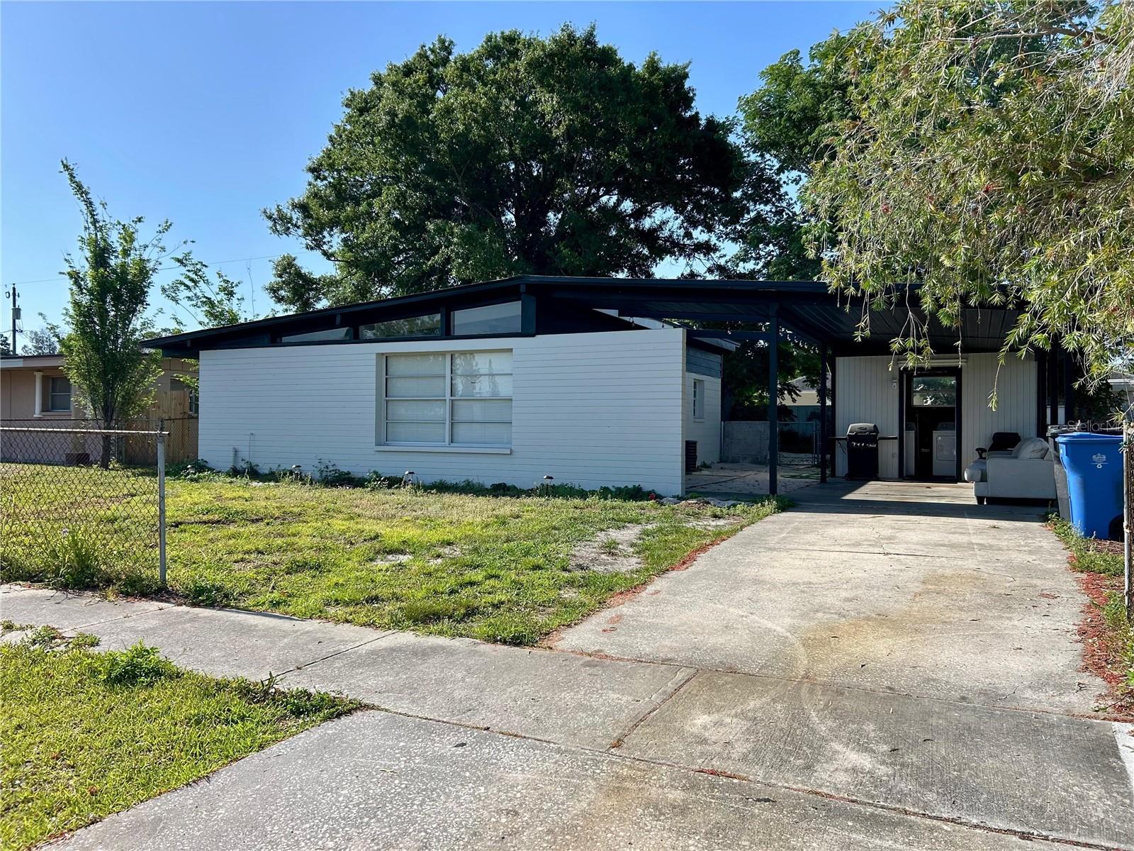 7615 LAVENDER LN — photo 18
