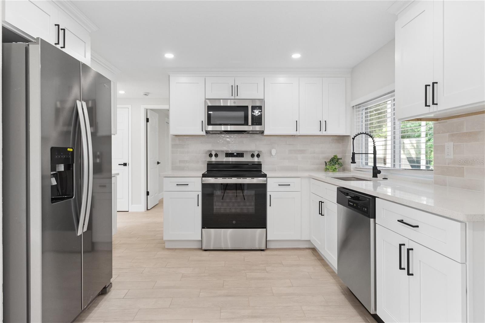 12220 MEADOWBROOK LN — photo 16