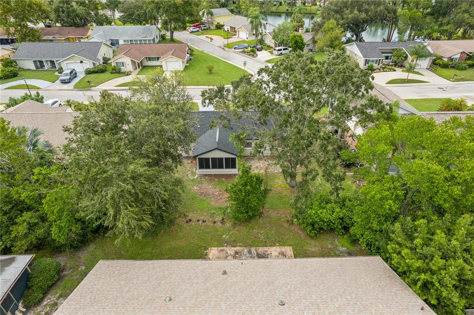 12220 MEADOWBROOK LN — photo 33