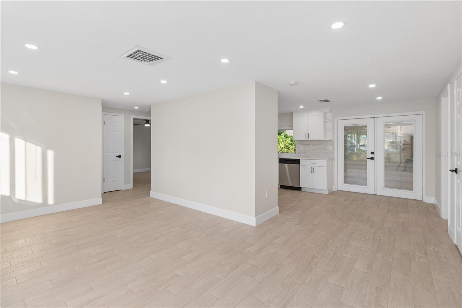 12220 MEADOWBROOK LN — photo 26