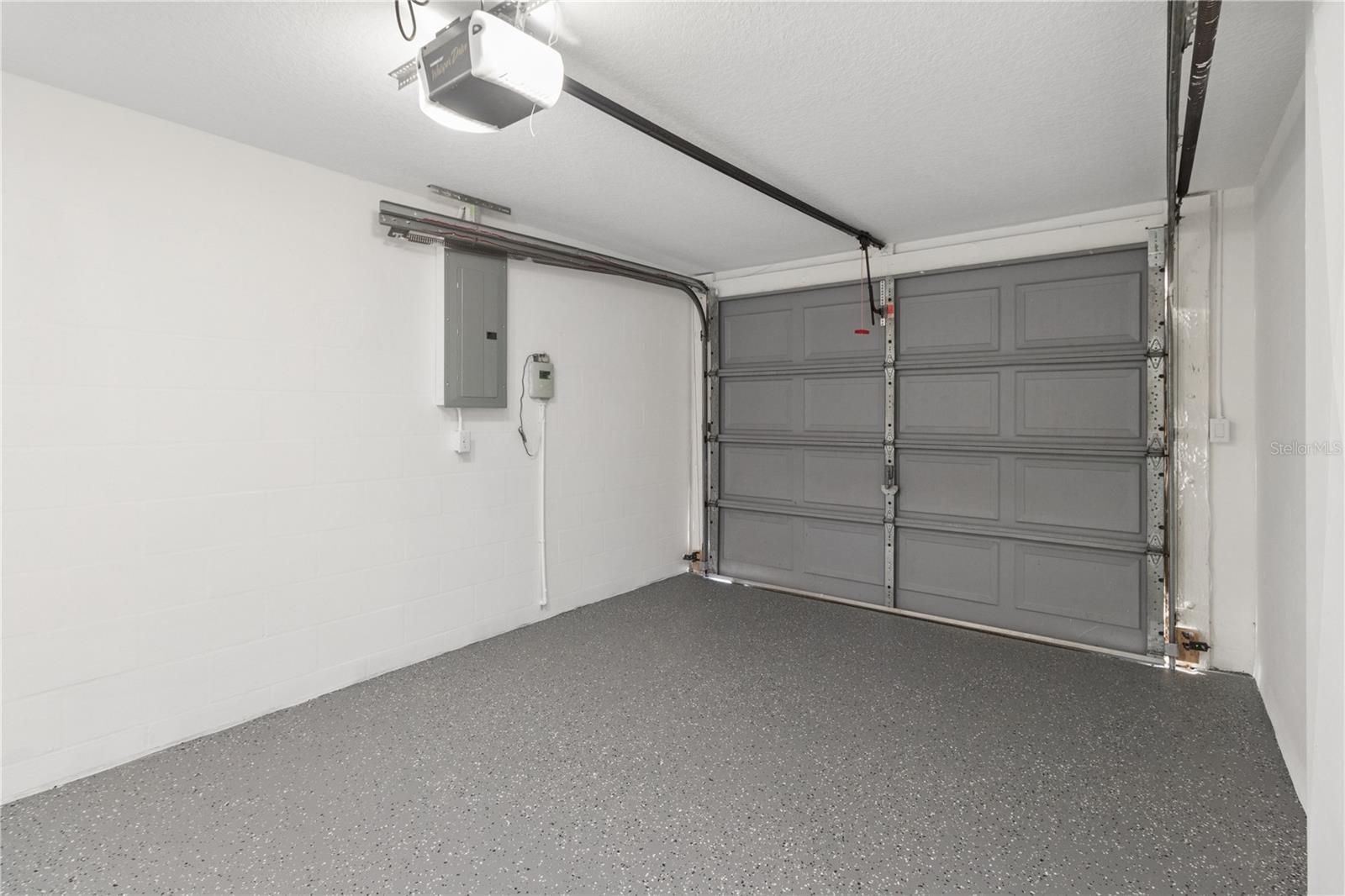 12220 MEADOWBROOK LN — photo 27