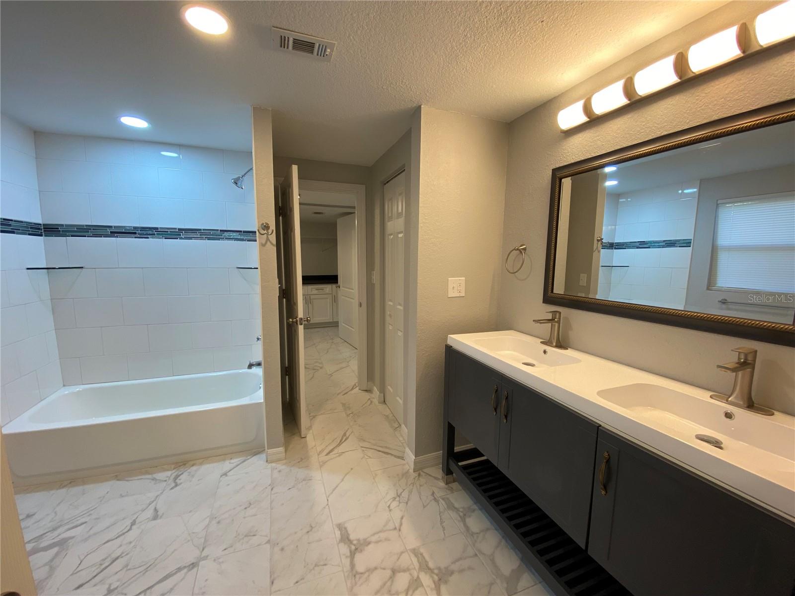 4409 PLUM ST — photo 44