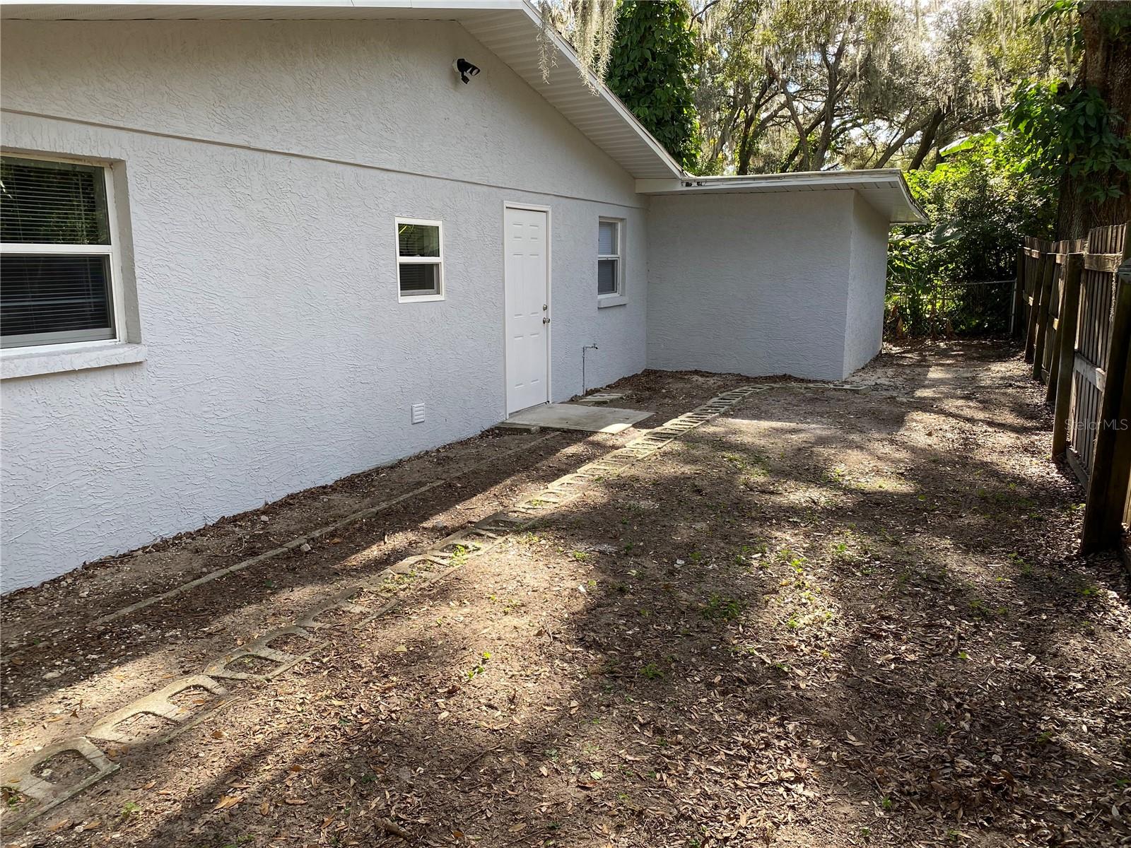 4409 PLUM ST — photo 76