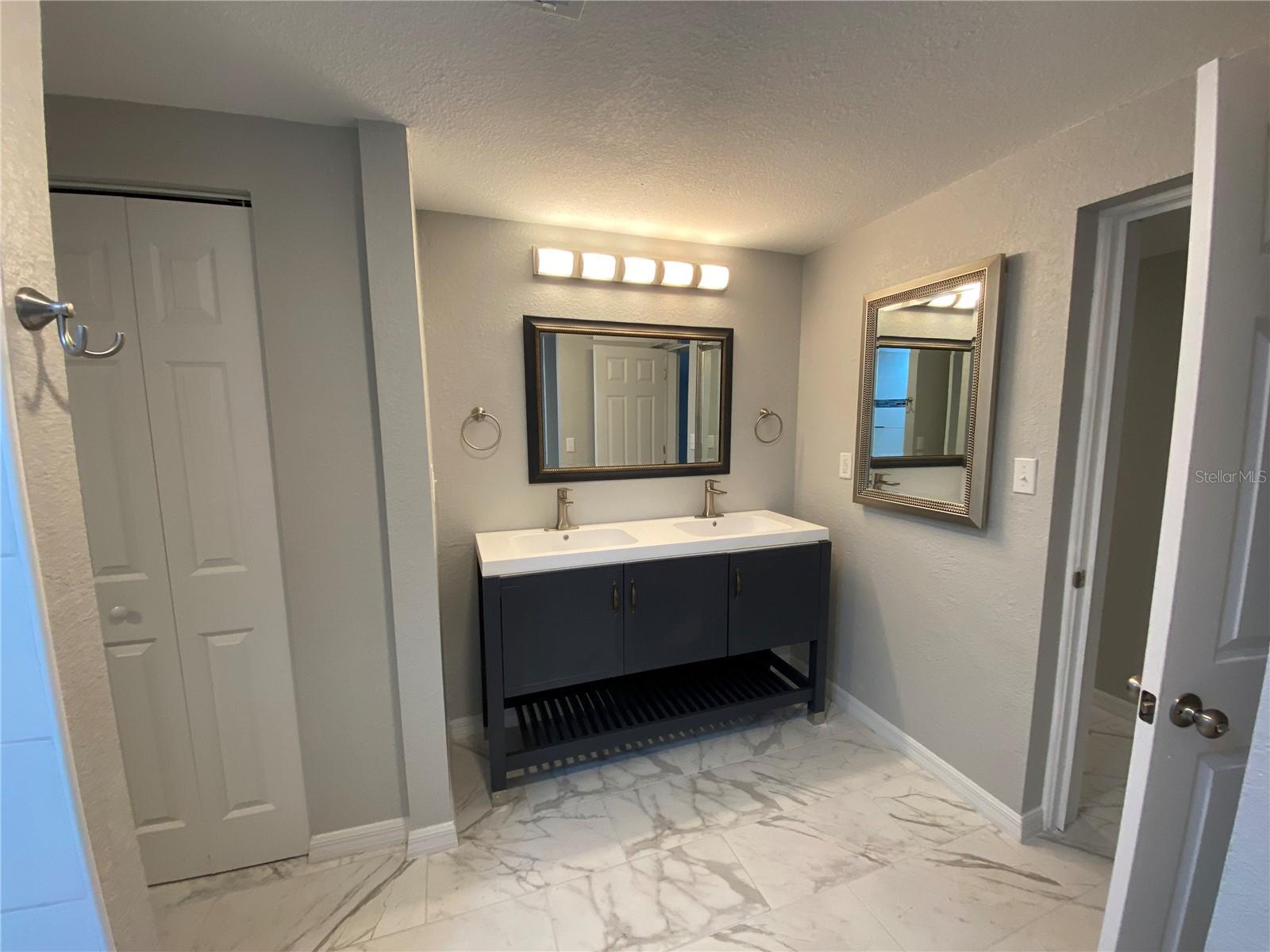 4409 PLUM ST — photo 40