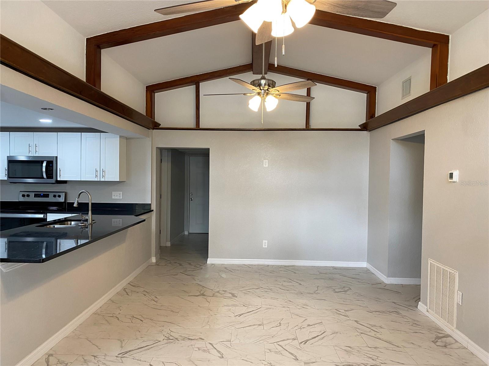 4409 PLUM ST — photo 31