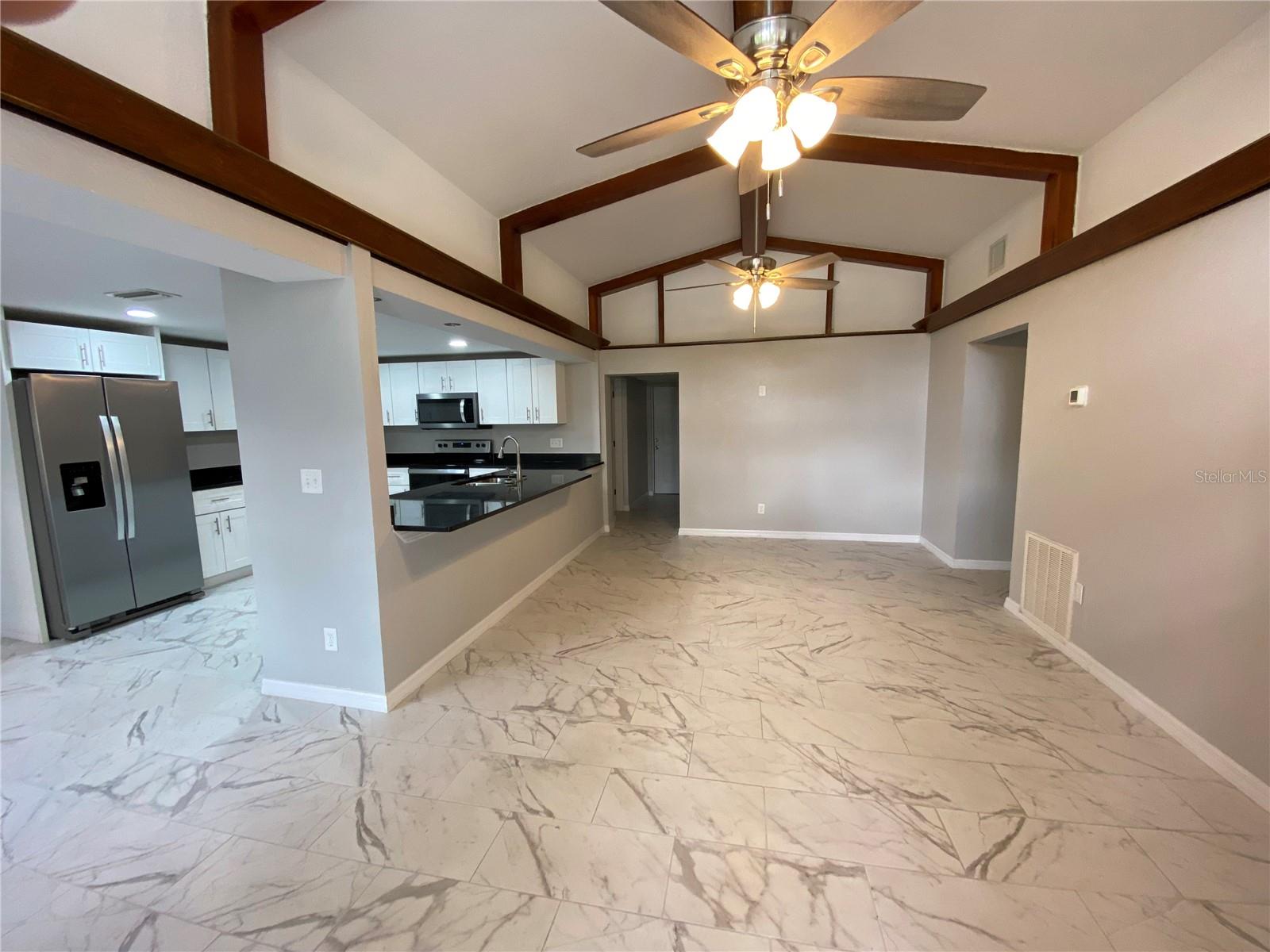 4409 PLUM ST — photo 32