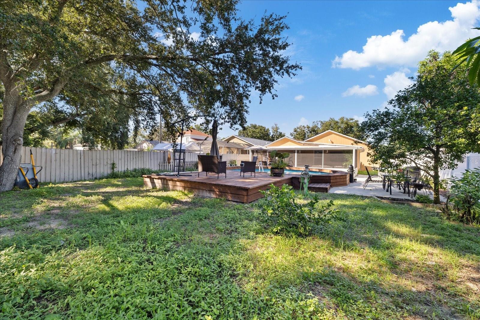 8712 FOUNTAIN AVE — photo 56