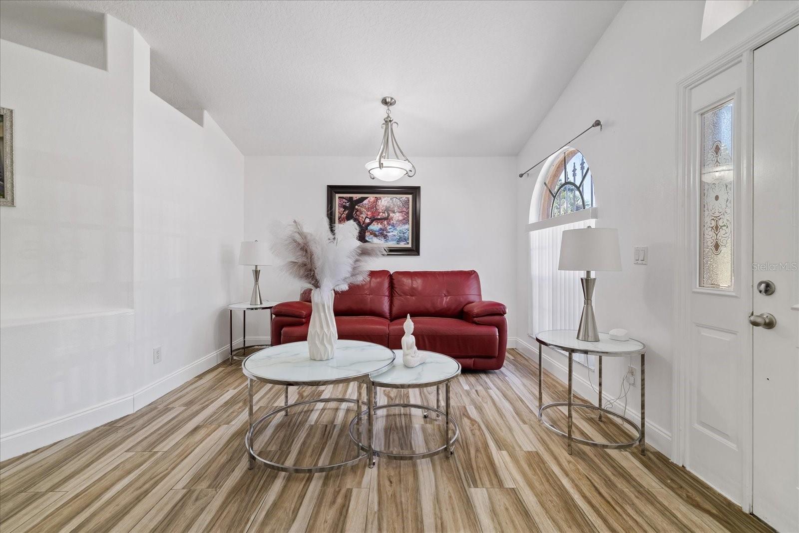8712 FOUNTAIN AVE — photo 13