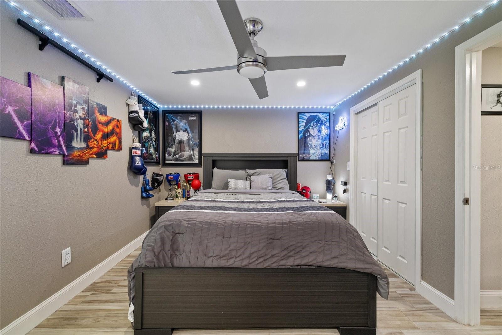 8712 FOUNTAIN AVE — photo 43