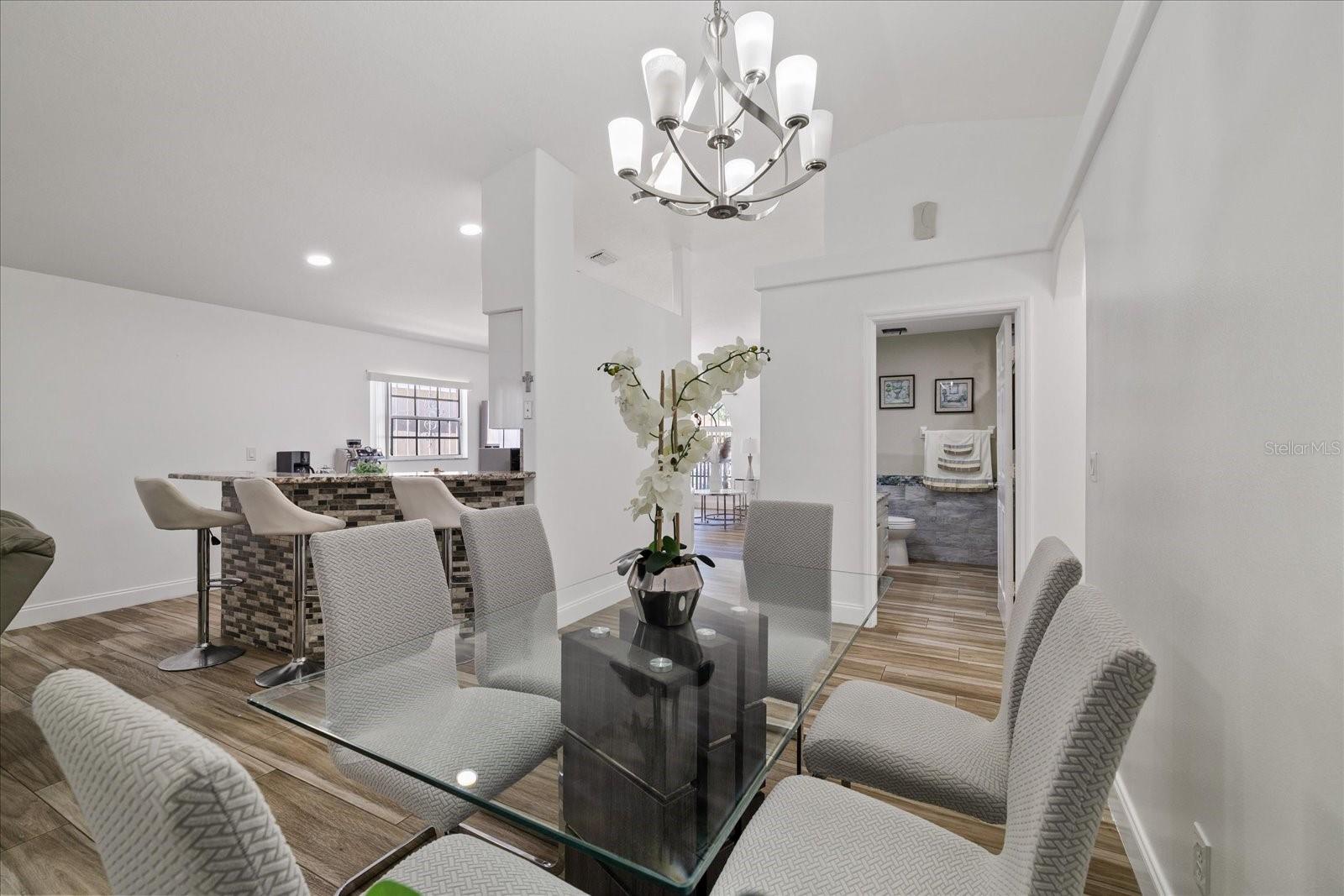8712 FOUNTAIN AVE — photo 17