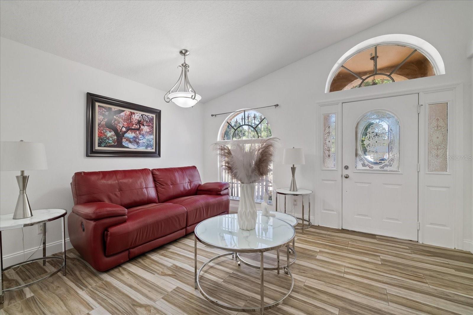 8712 FOUNTAIN AVE — photo 12