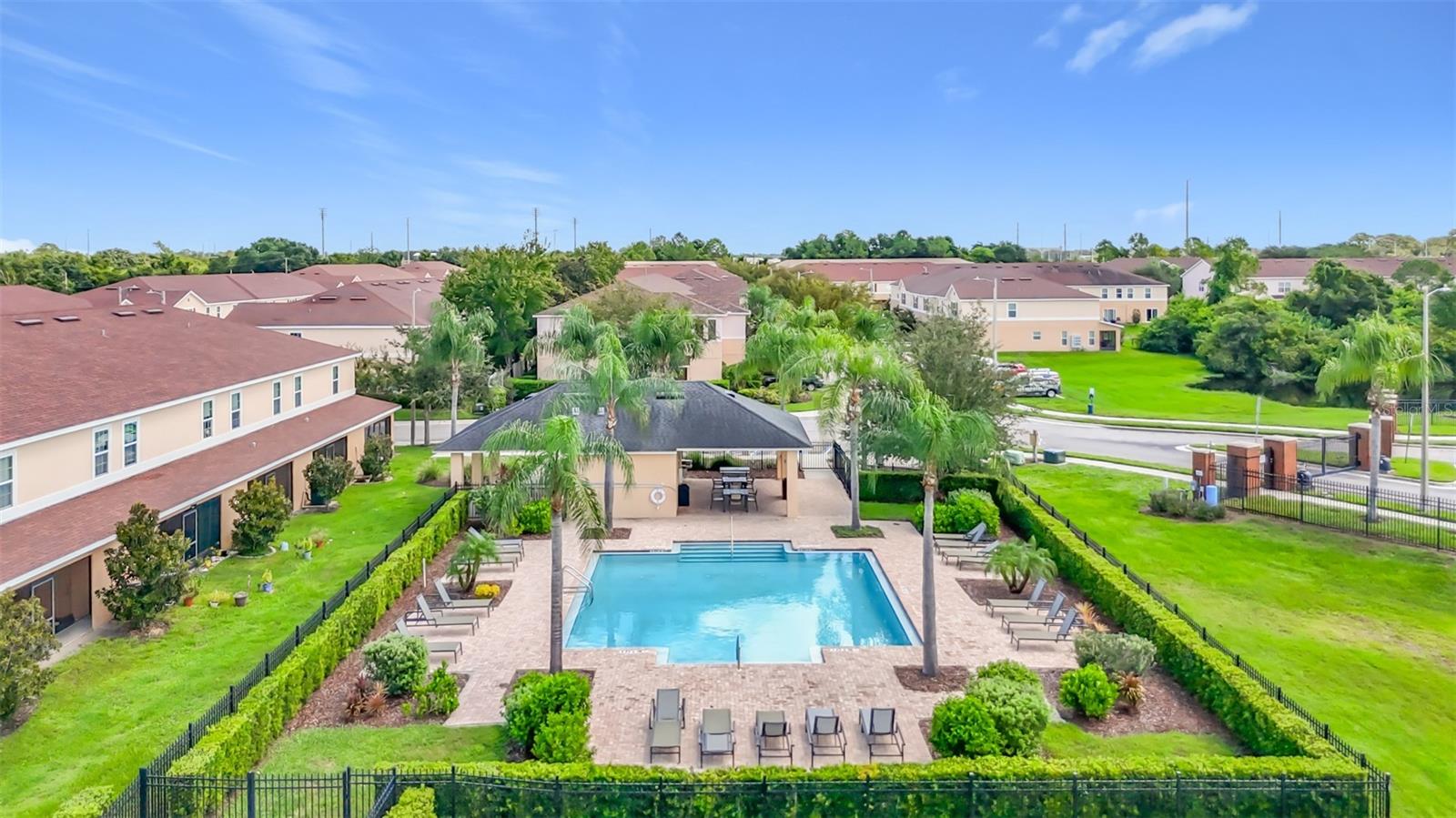 13108 LOGAN CAPTIVA LN — photo 32