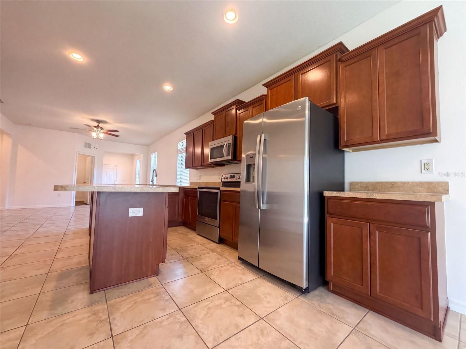 1416 HICKORY VIEW CIR — photo 36