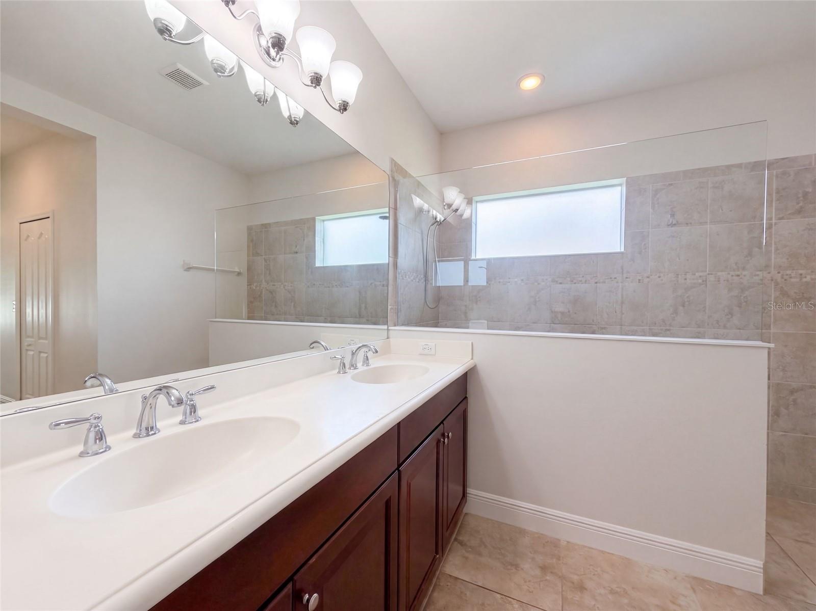 1416 HICKORY VIEW CIR — photo 27