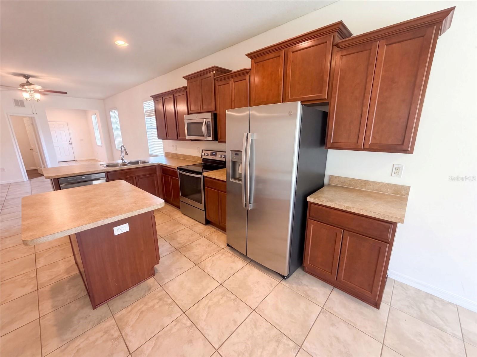 1416 HICKORY VIEW CIR — photo 37