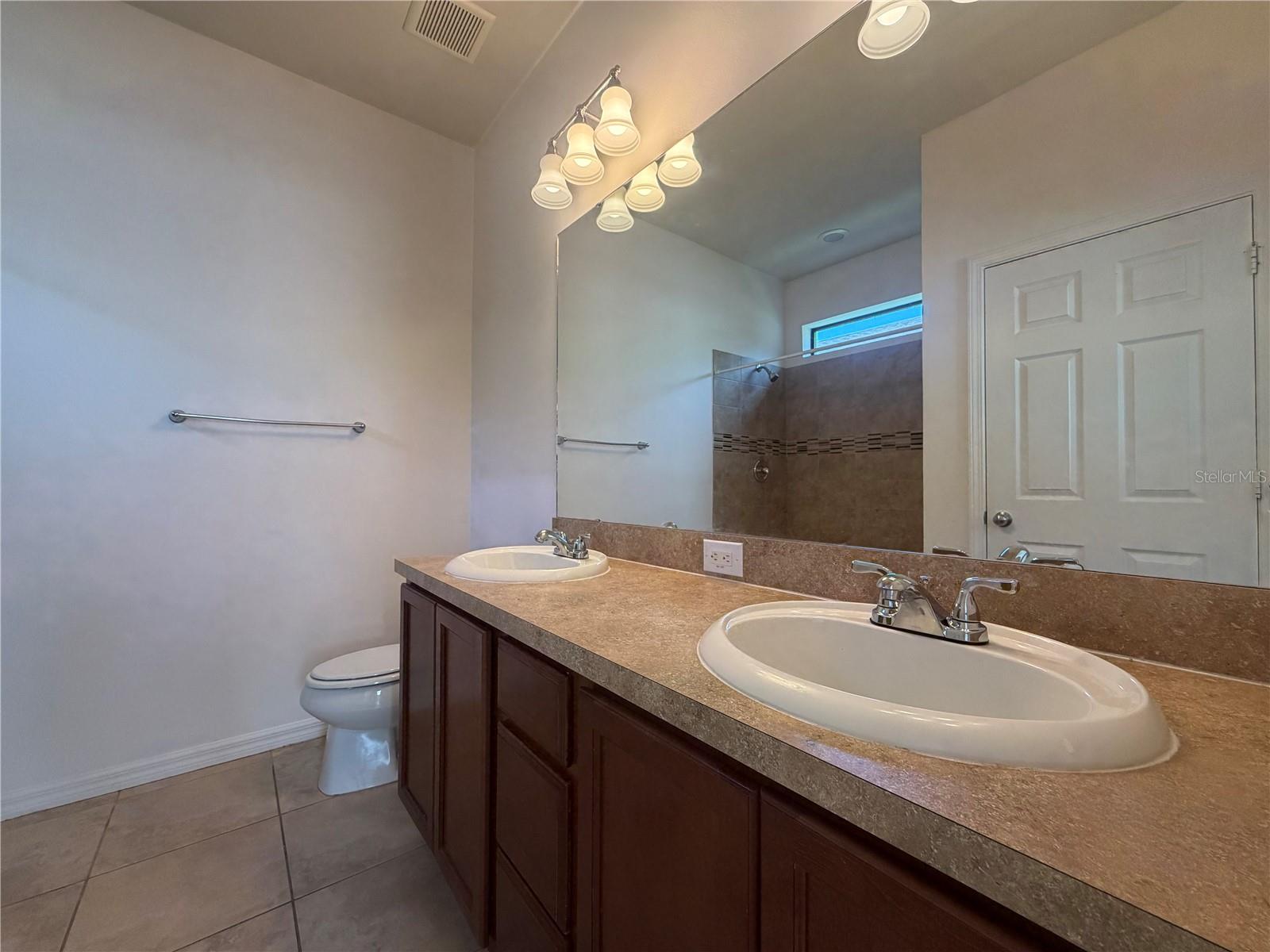 1416 HICKORY VIEW CIR — photo 16