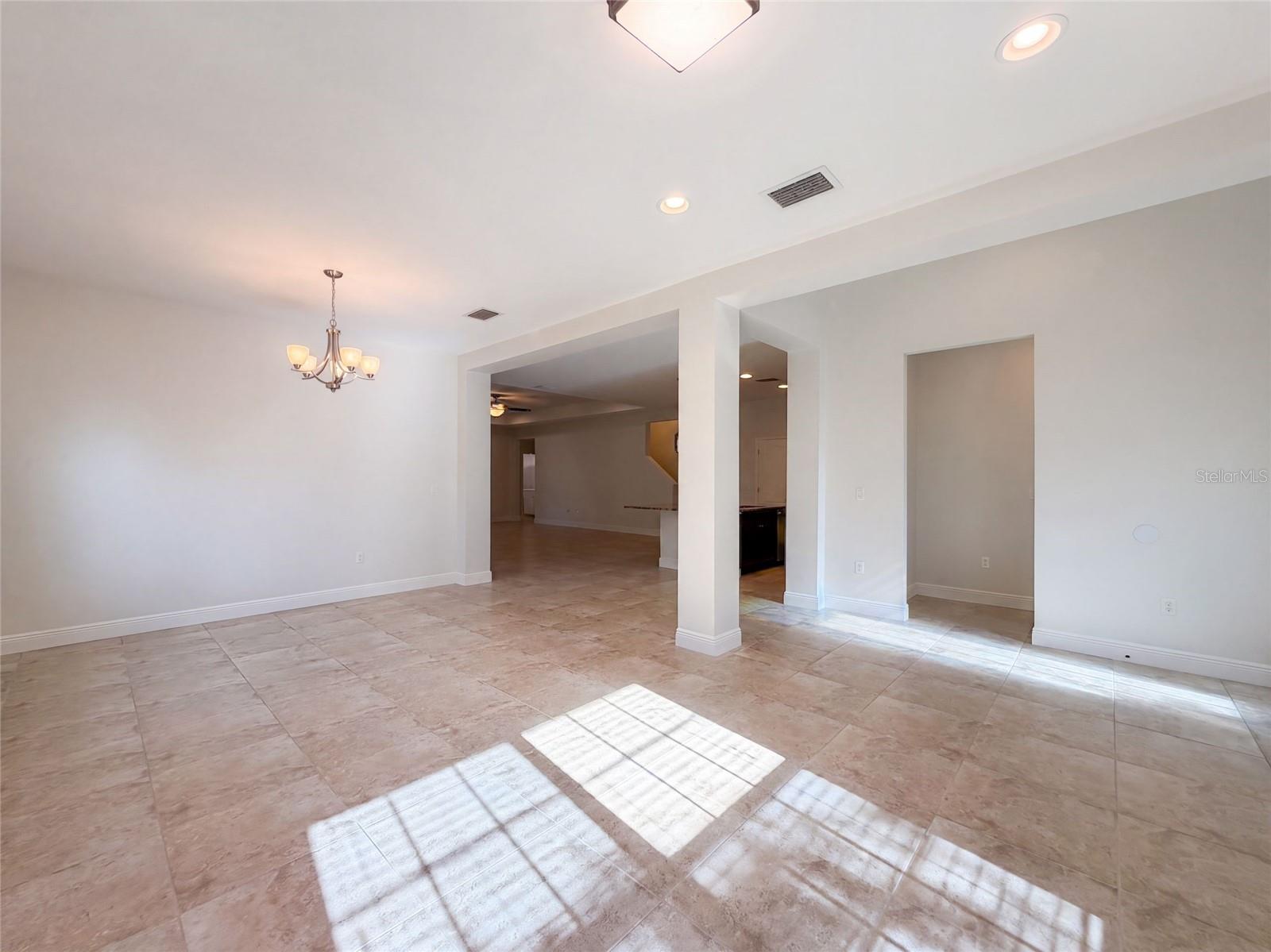 1416 HICKORY VIEW CIR — photo 3