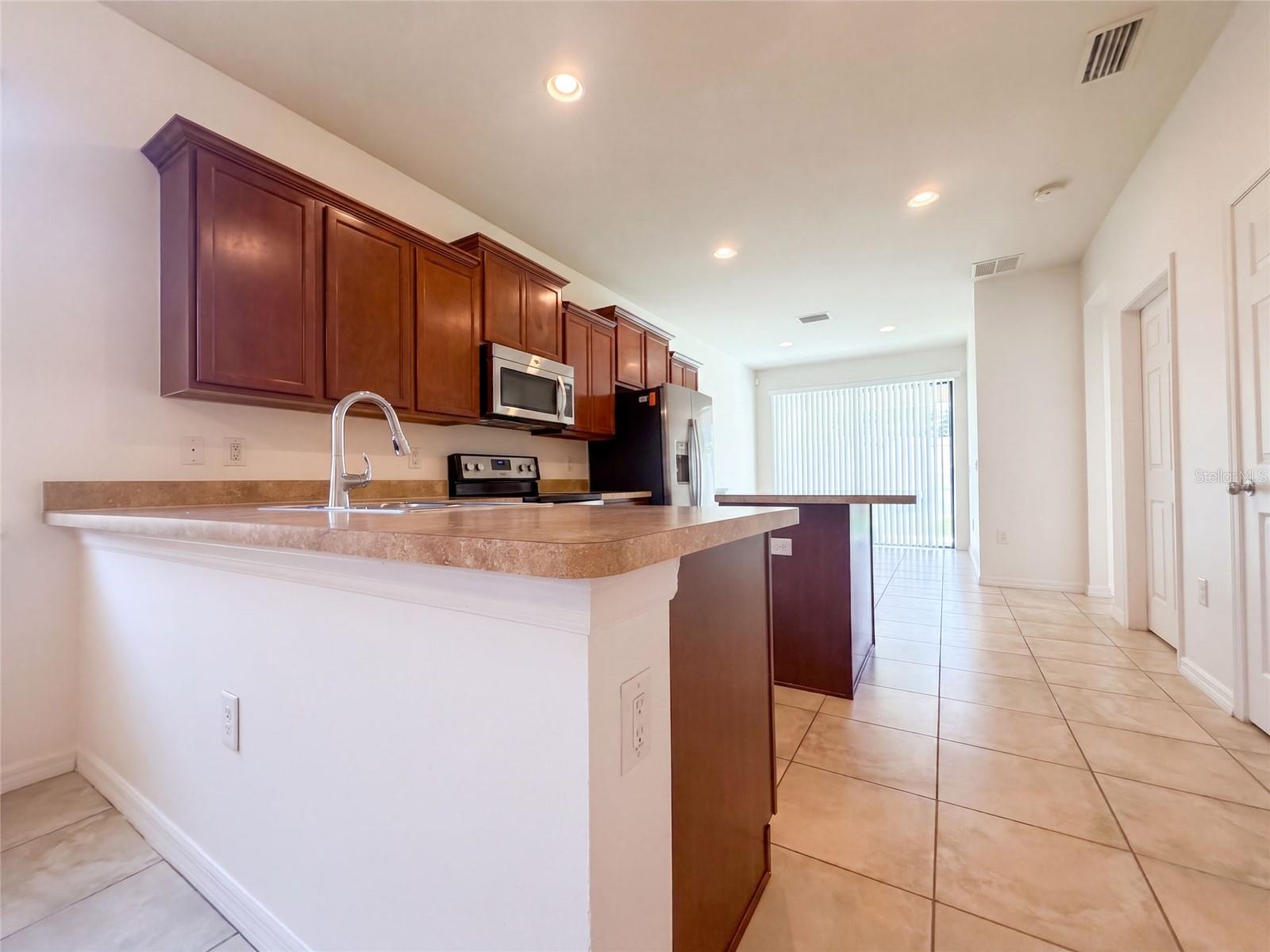 1416 HICKORY VIEW CIR — photo 33