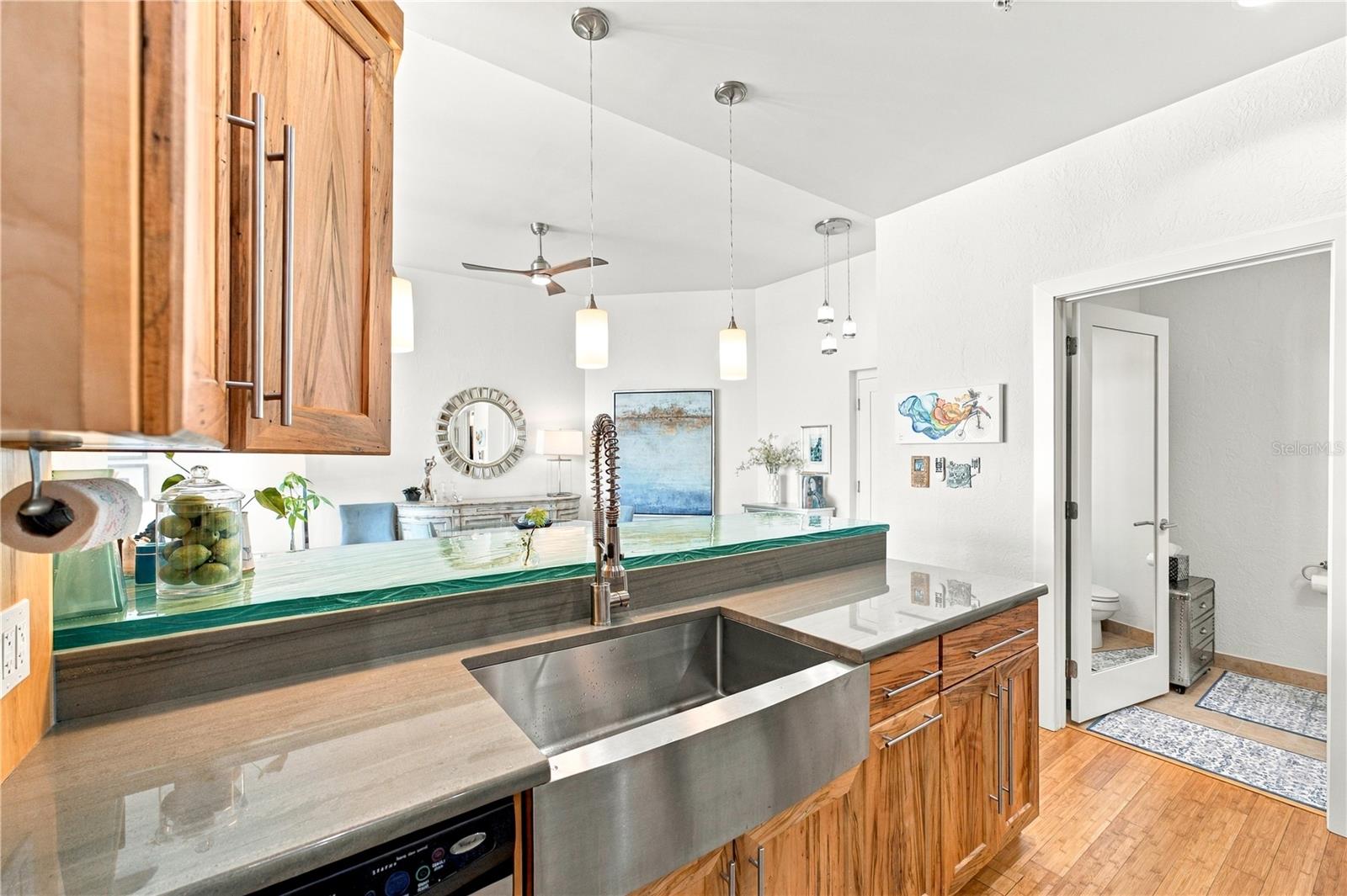 400 4TH AVE S #508 — photo 15