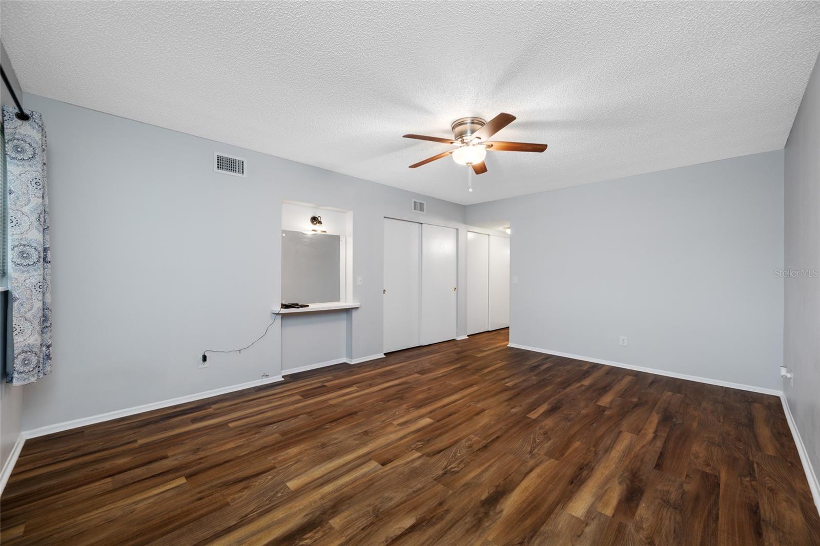 2258 WORLD PARKWAY BLVD W #40 — photo 23