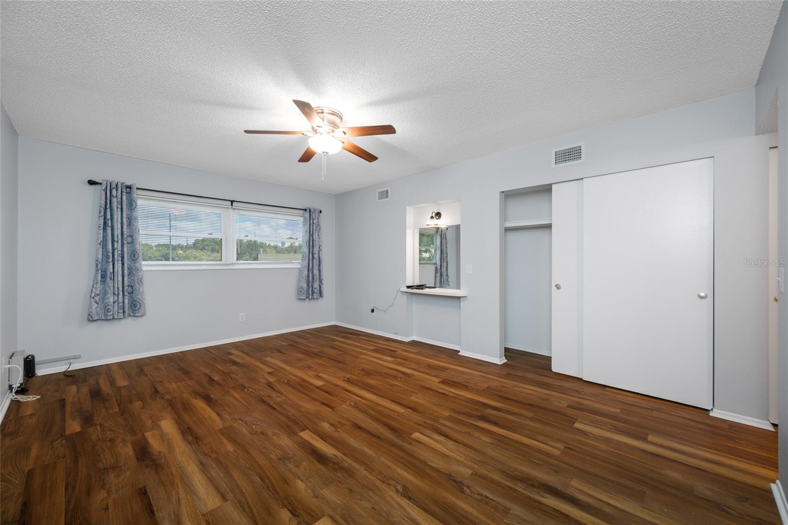2258 WORLD PARKWAY BLVD W #40 — photo 22