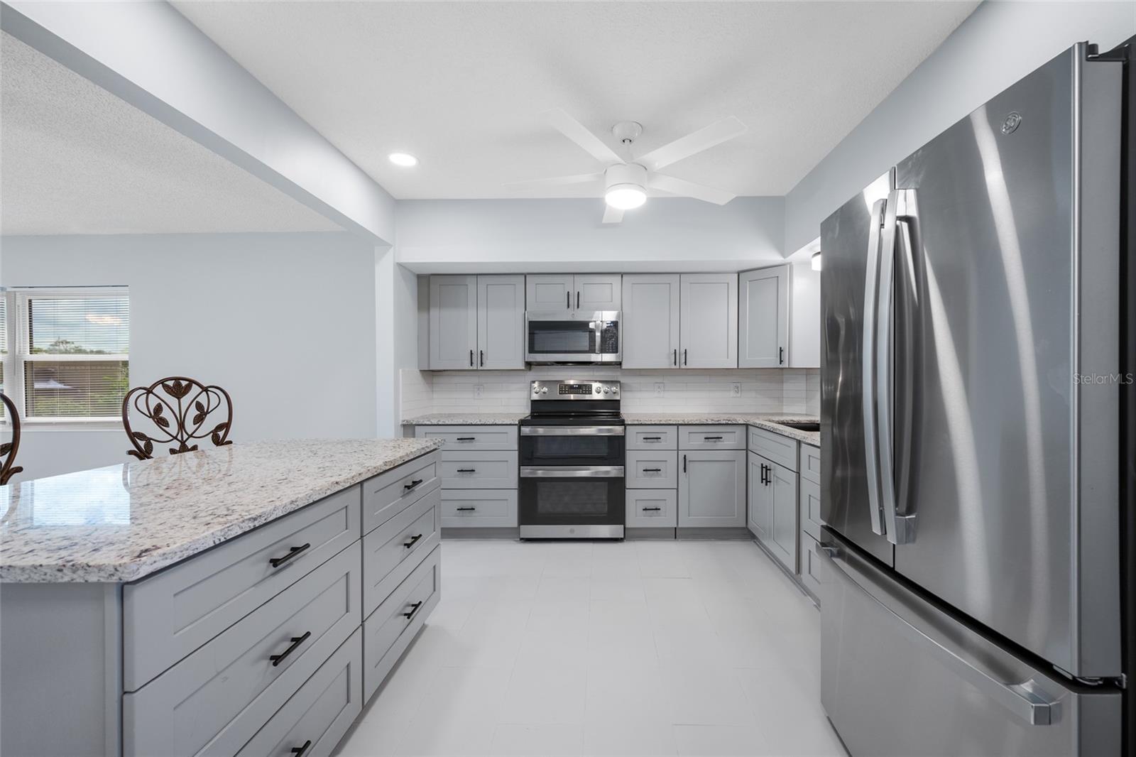 2258 WORLD PARKWAY BLVD W #40 — photo 7