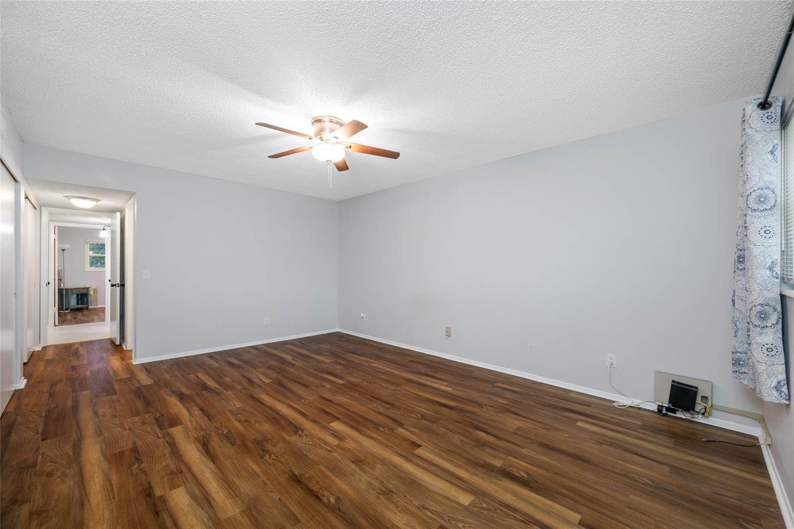 2258 WORLD PARKWAY BLVD W #40 — photo 24