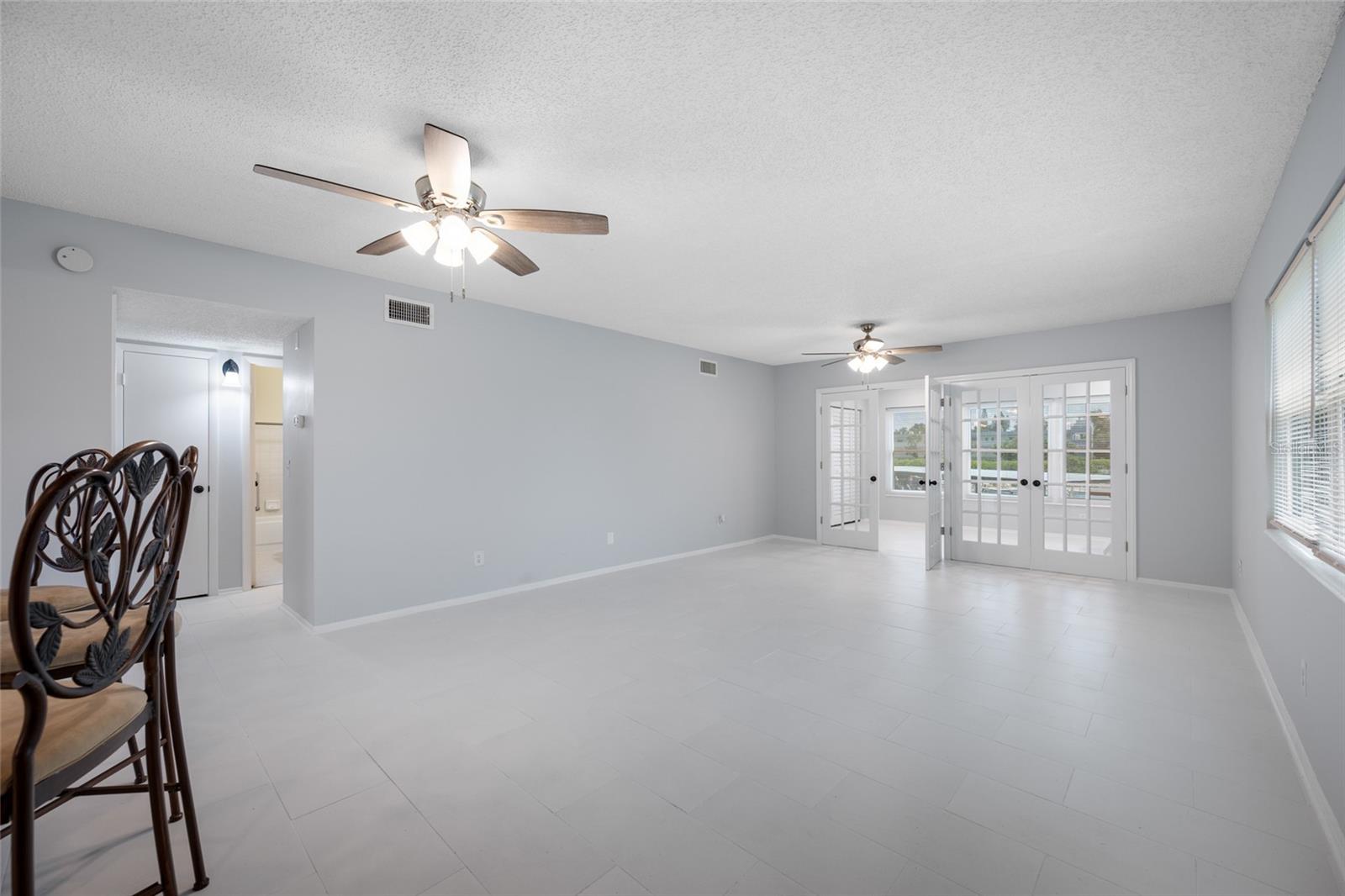2258 WORLD PARKWAY BLVD W #40 — photo 14