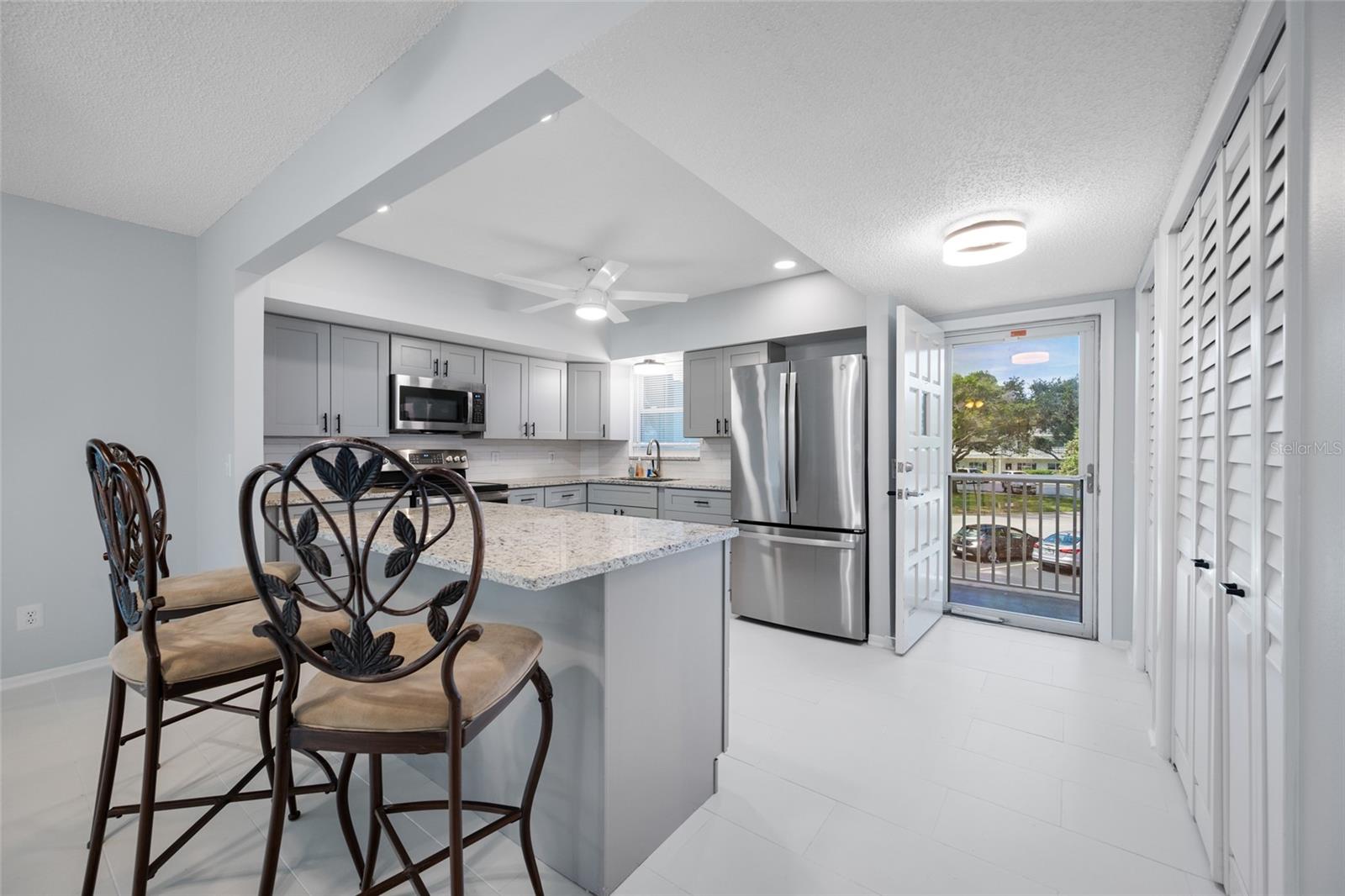 2258 WORLD PARKWAY BLVD W #40 — photo 4