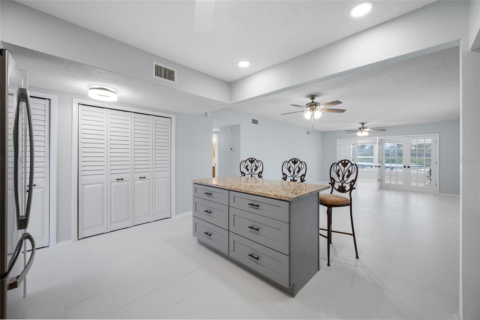 2258 WORLD PARKWAY BLVD W #40 — photo 3