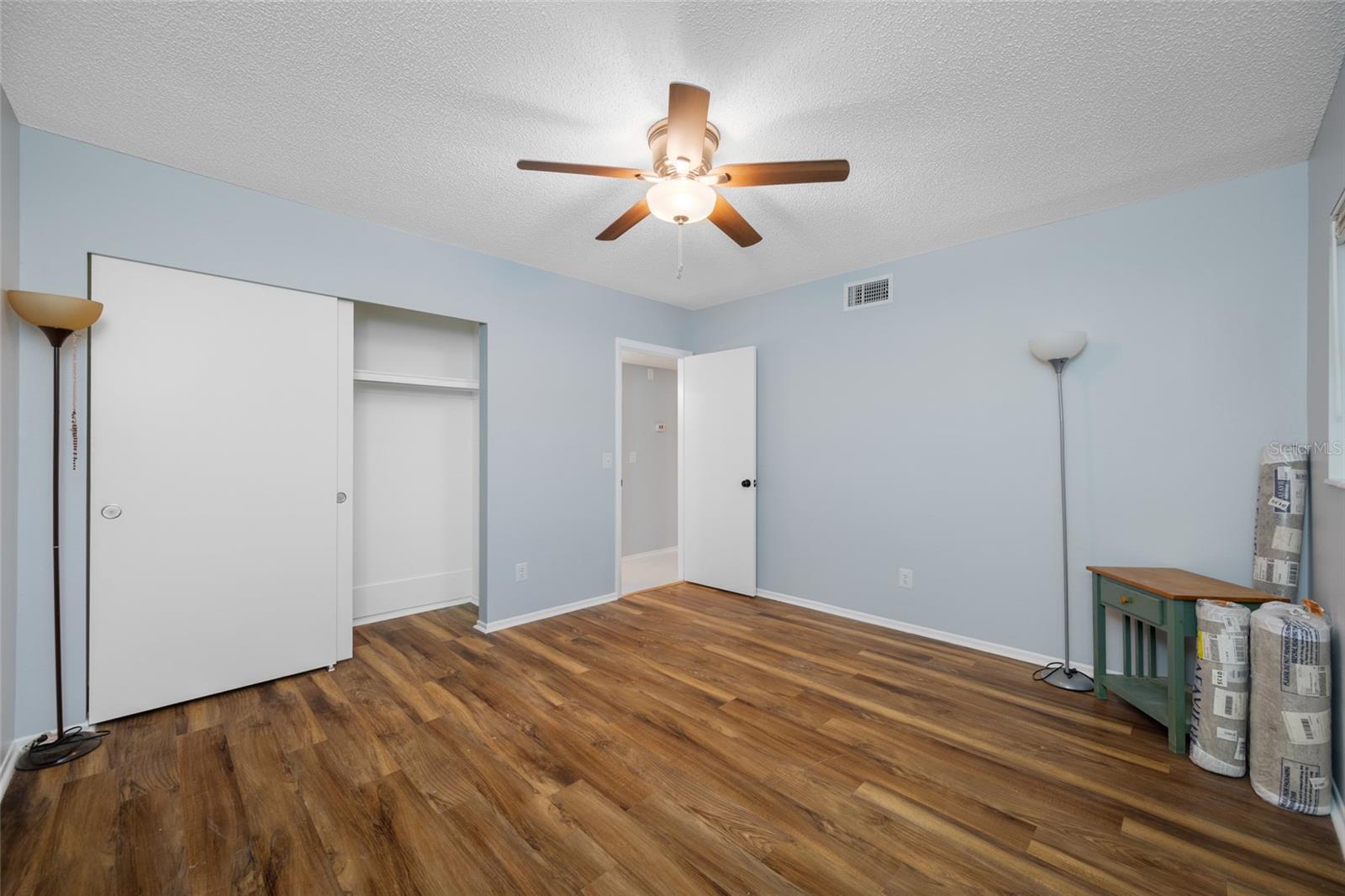 2258 WORLD PARKWAY BLVD W #40 — photo 29